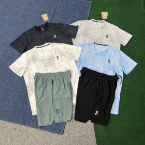 Short t-shirt On Cloud